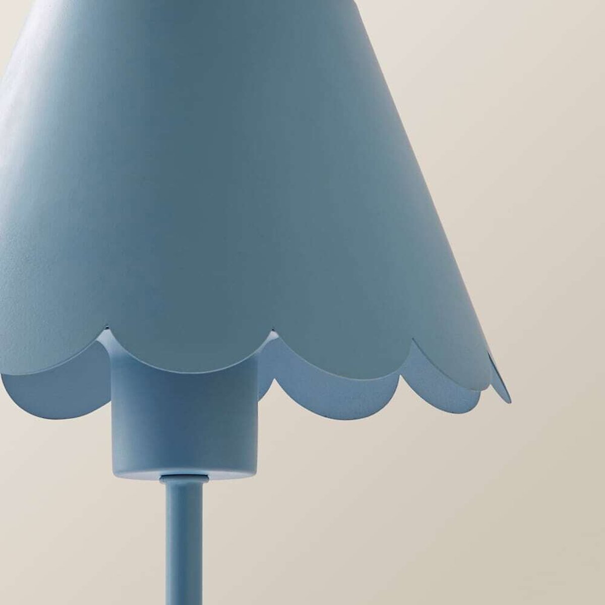Hettie Rechargeable Metal Scallop Table Light blue, SO'HOME