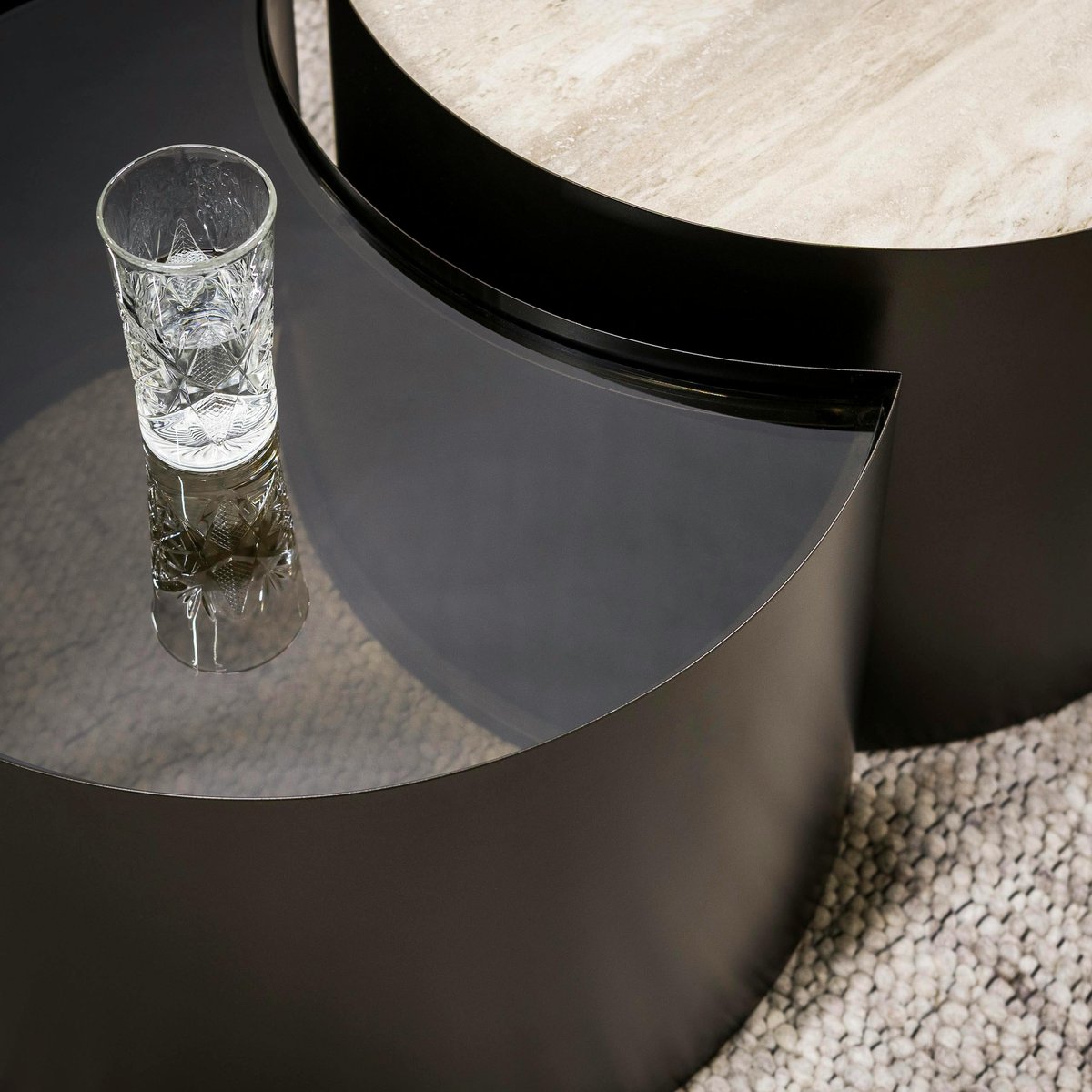 Table basse céramique verre fumé demi-lune (lot de 2) MAHAL marron, PIER IMPORT