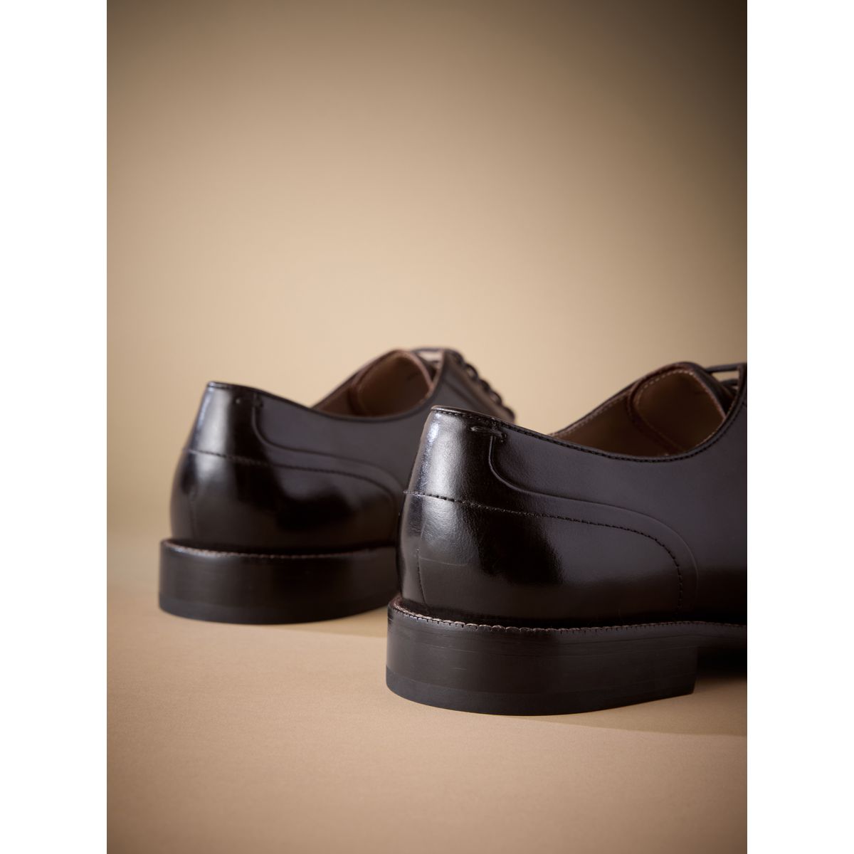 Chaussures derby avec semelle marron, NEXT