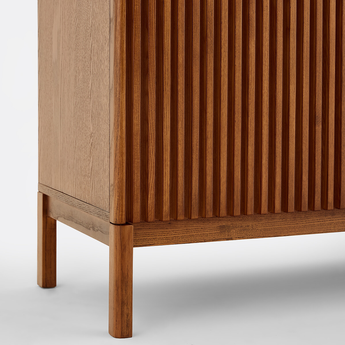 Credenza a 3 ante, frassino massiccio e impiallacciatura di frassino, NEOTTIE tinta color noce, LA REDOUTE INTERIEURS