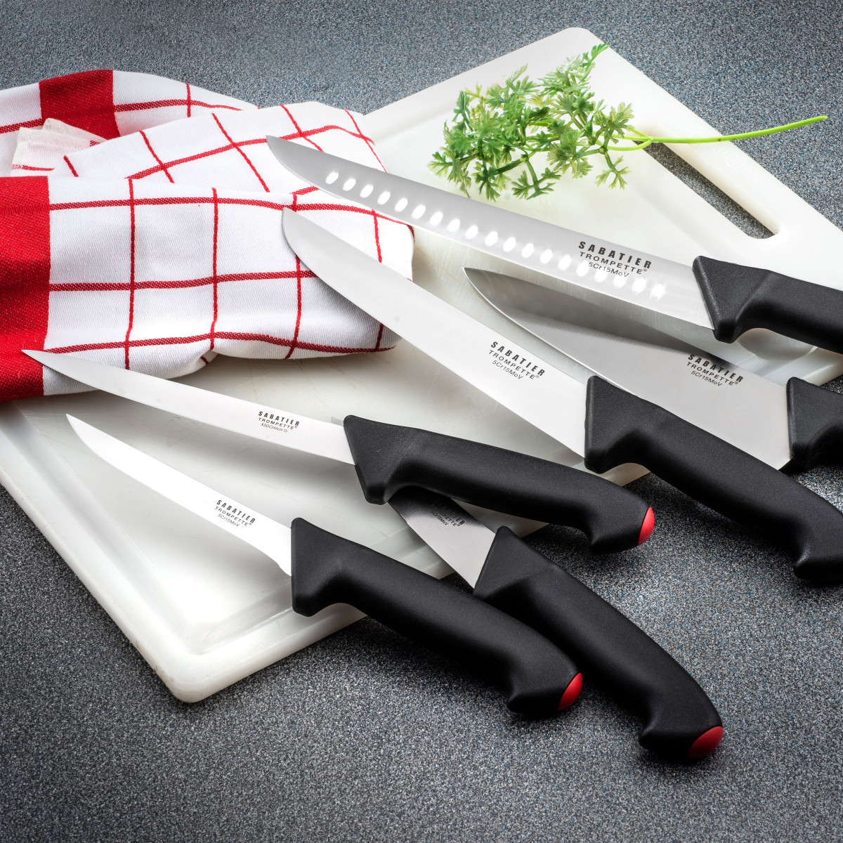 Couteau à désosser 13cm - noir, SABATIER TROMPETTE