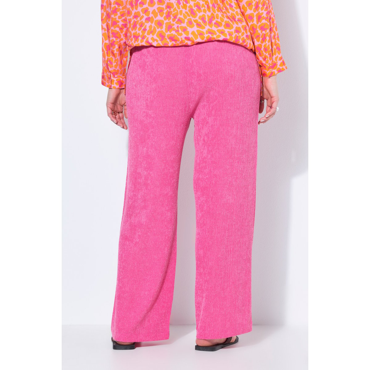 Pantalon jambes larges, texturé rose fluo, STUDIO UNTOLD