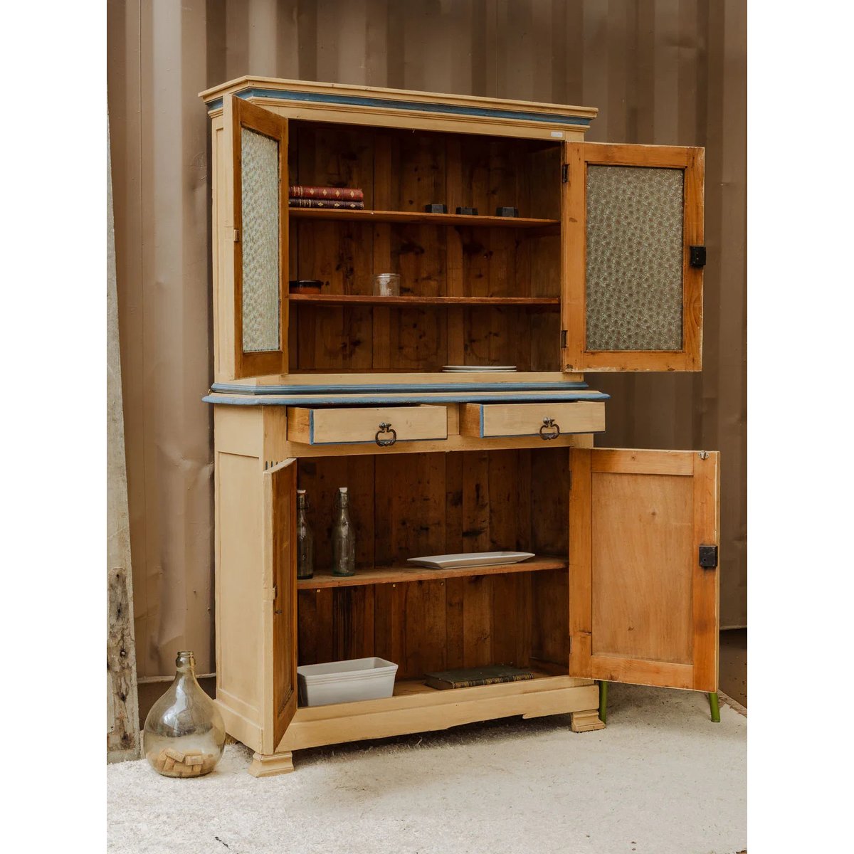 Buffet à deux corps en bois Gilbert N°860 - Bon état bois clair, DEBONGOUT