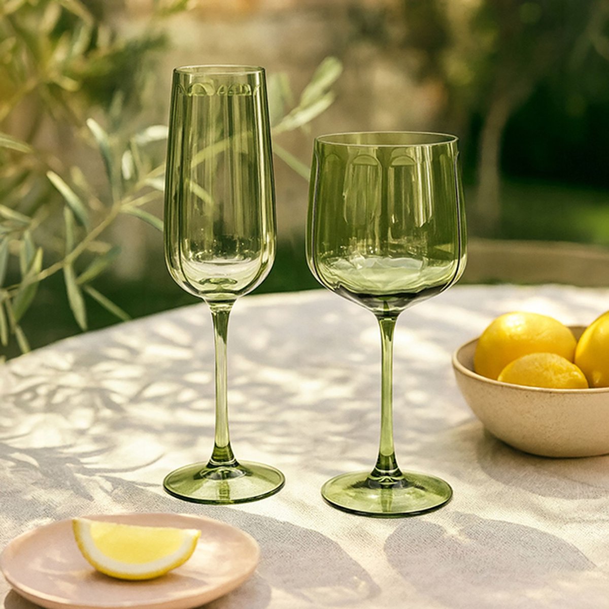 Lot de 4 verres à pied 49cl, RIVIERA vert, NOVASTYL