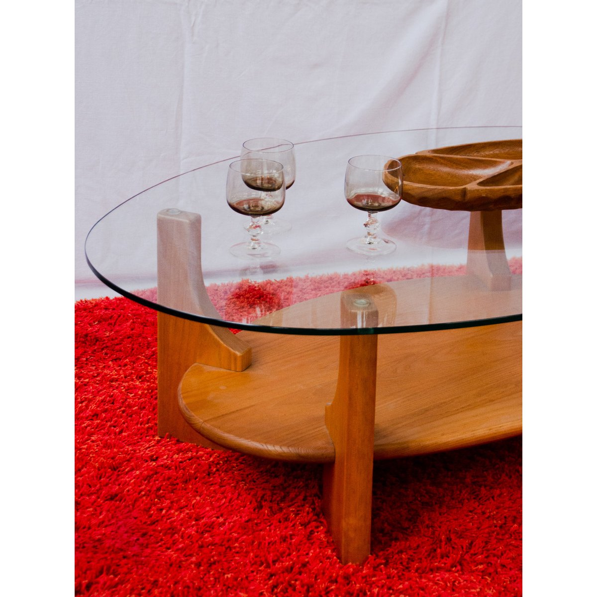 Table basse en pin et verre Donna N°1651 - Bon état bois clair, DEBONGOUT