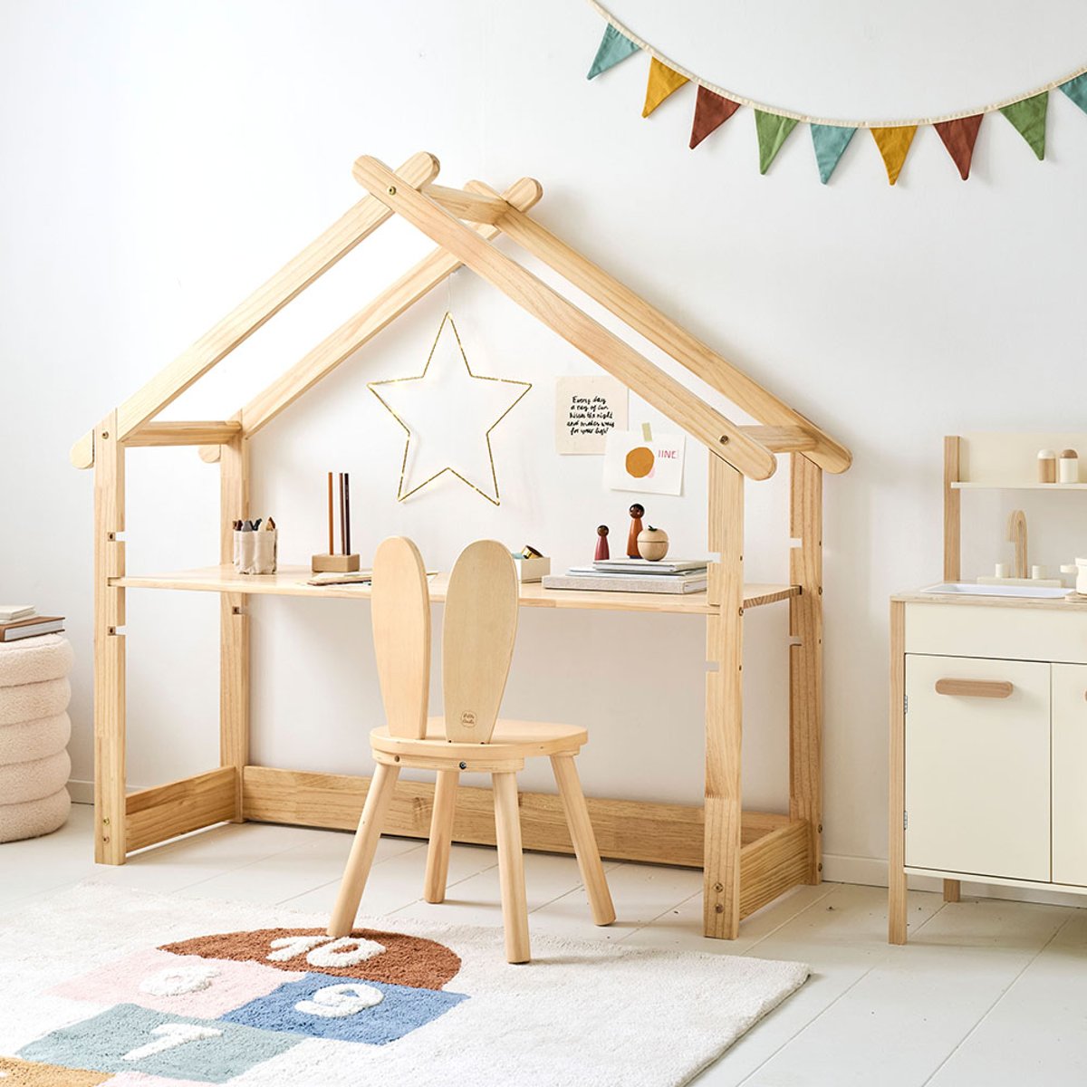 Chaise enfant en bois oreilles de lapin naturel, PETITE AMELIE
