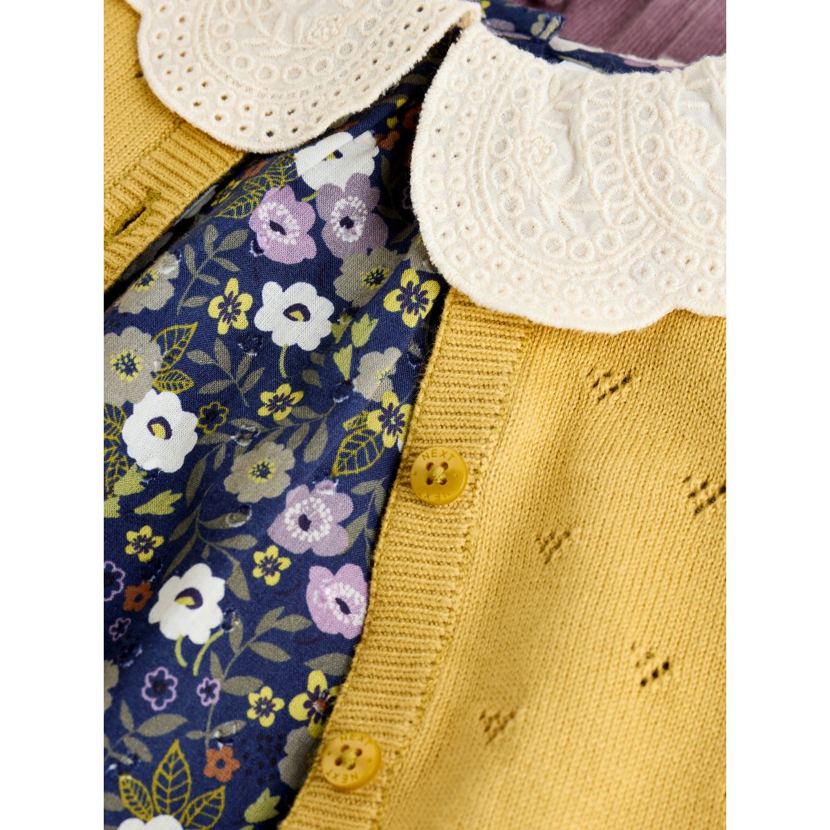 Cardigan, haut et pantalon en velours bébé jaune/ bleu marine ditsy/ violet, NEXT