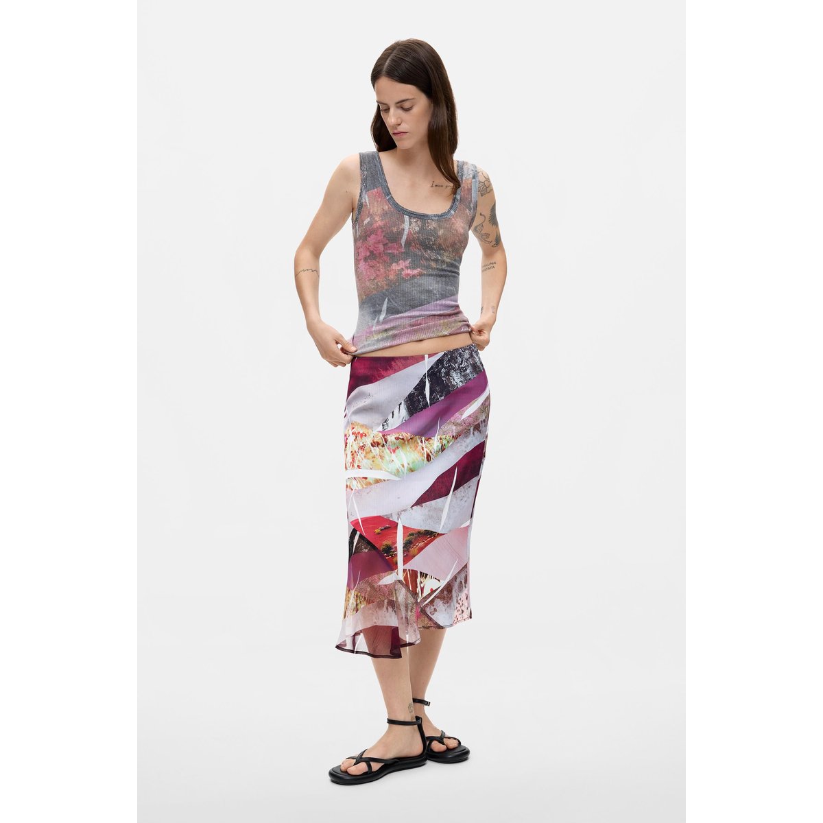Jupe asymétrique imprimée noir, DESIGUAL