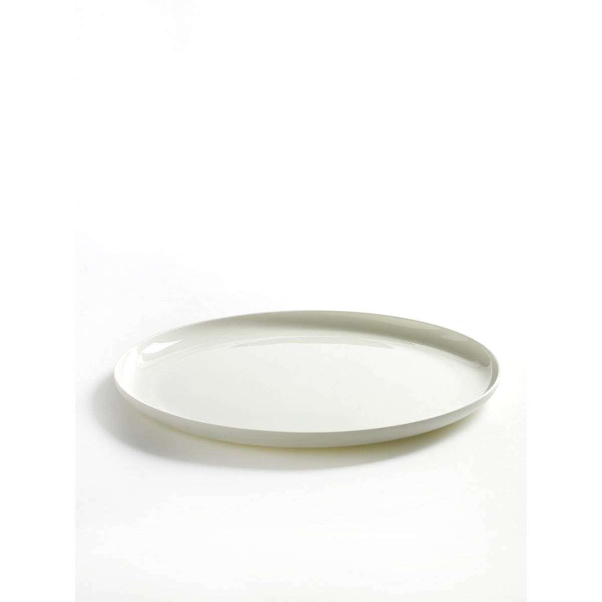 Assiette Plate Blanche L Diam 24 Base couleur  blanc mat à l'extérieur et blanc brillant à l'intérieur, SERAX