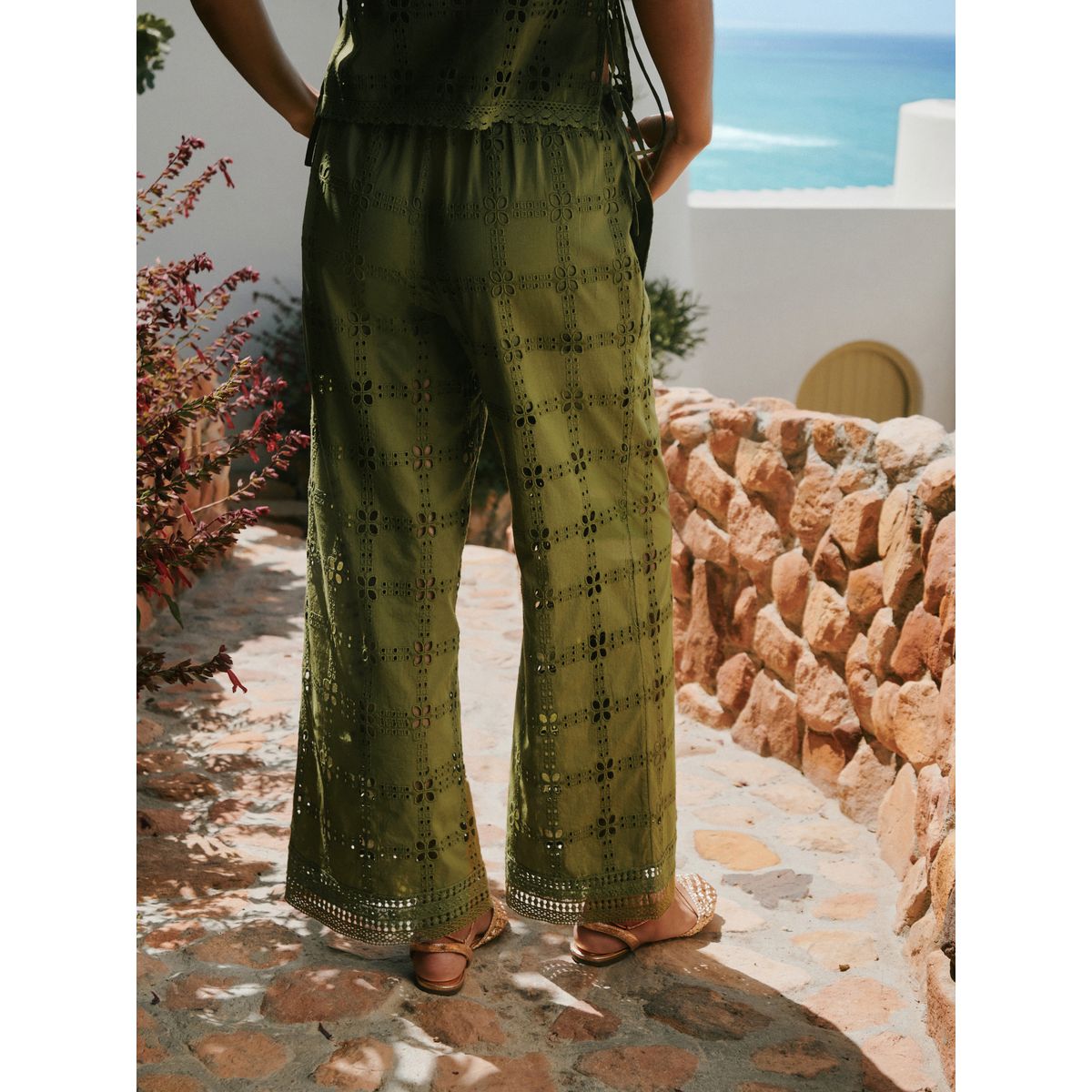 Pantalon large à broderie carrée vert, NEXT