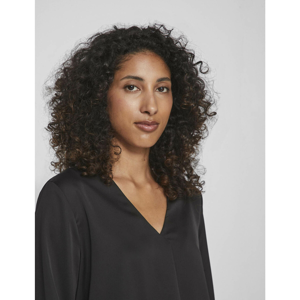 Recycled Satin V-Neck Blouse with Long Sleeves black, VILA