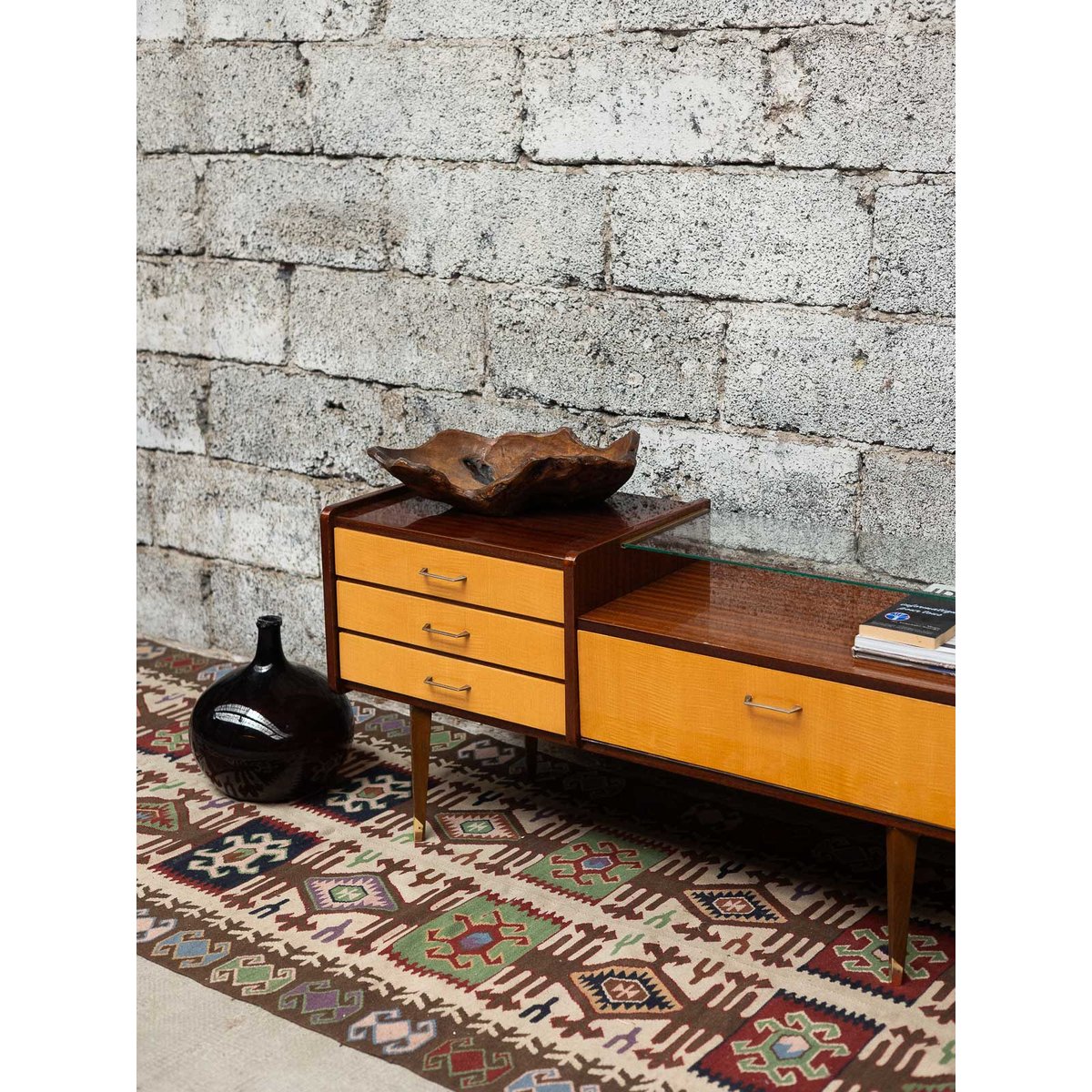 Enfilade bicolore à deux niveaux Margaret N°495 - Bon état bois clair, DEBONGOUT