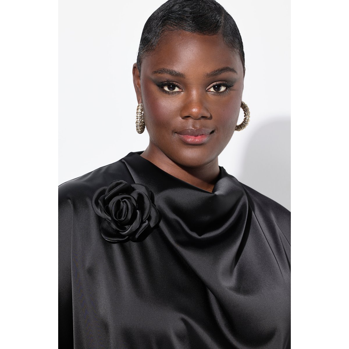 Blouse oversize avec col bénitier noir, ULLA POPKEN