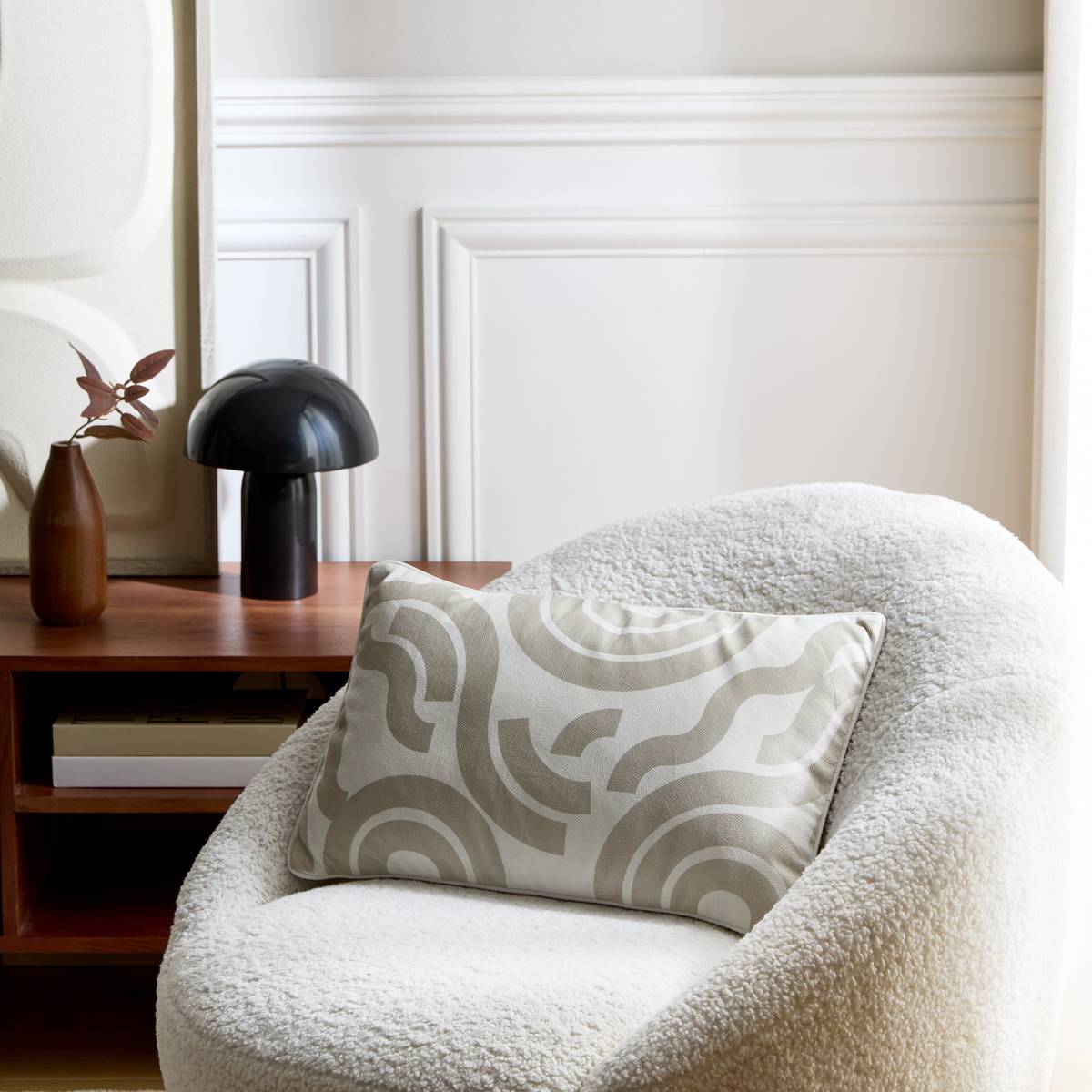 Coussin rectangulaire en velours à rembourrage épais LILOU ivoire, ATMOSPHERA