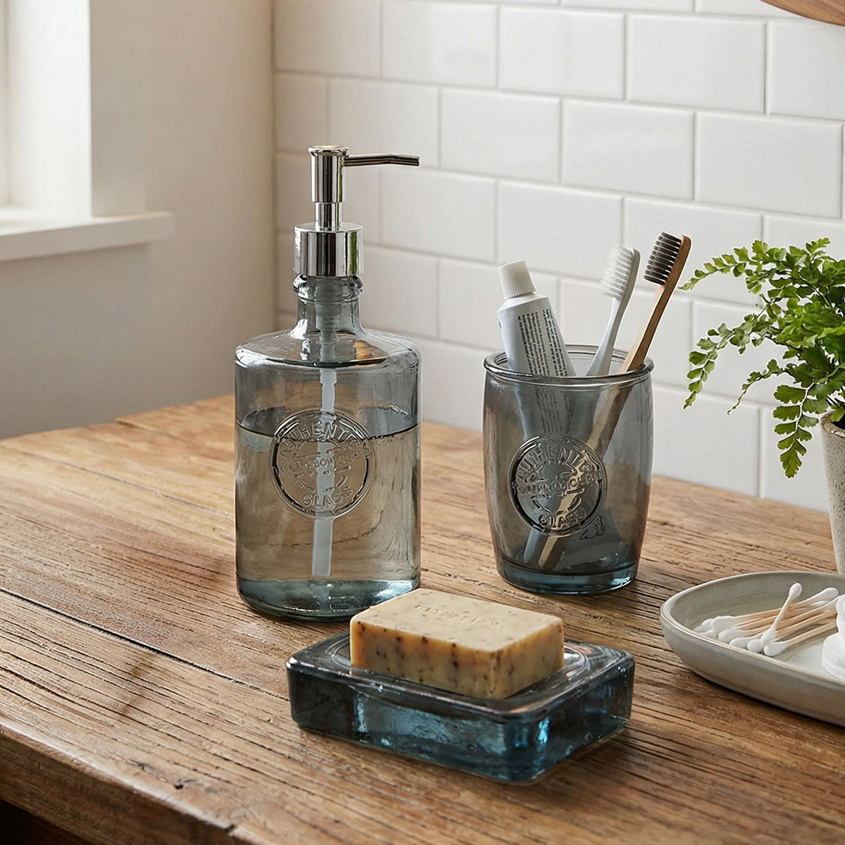 Set accessoires salle de bain en verre recyclé AUTHENTIC silver gris, SENSEI MAISON