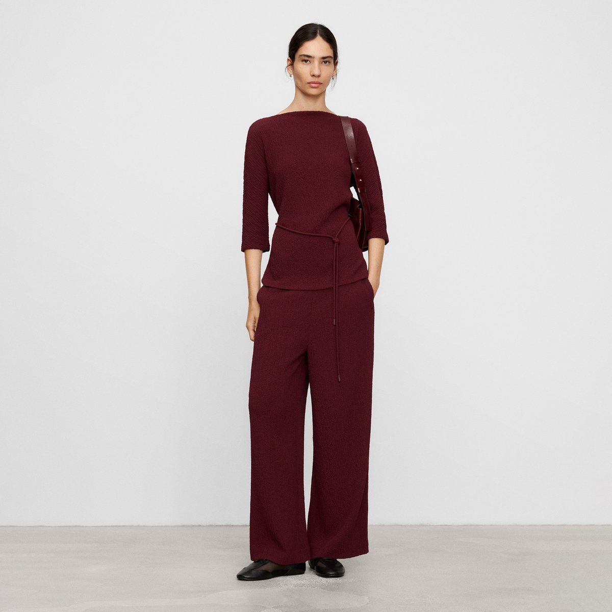 Top bouclé semi-ajusté avec ceinture prune, ADOLFO DOMINGUEZ