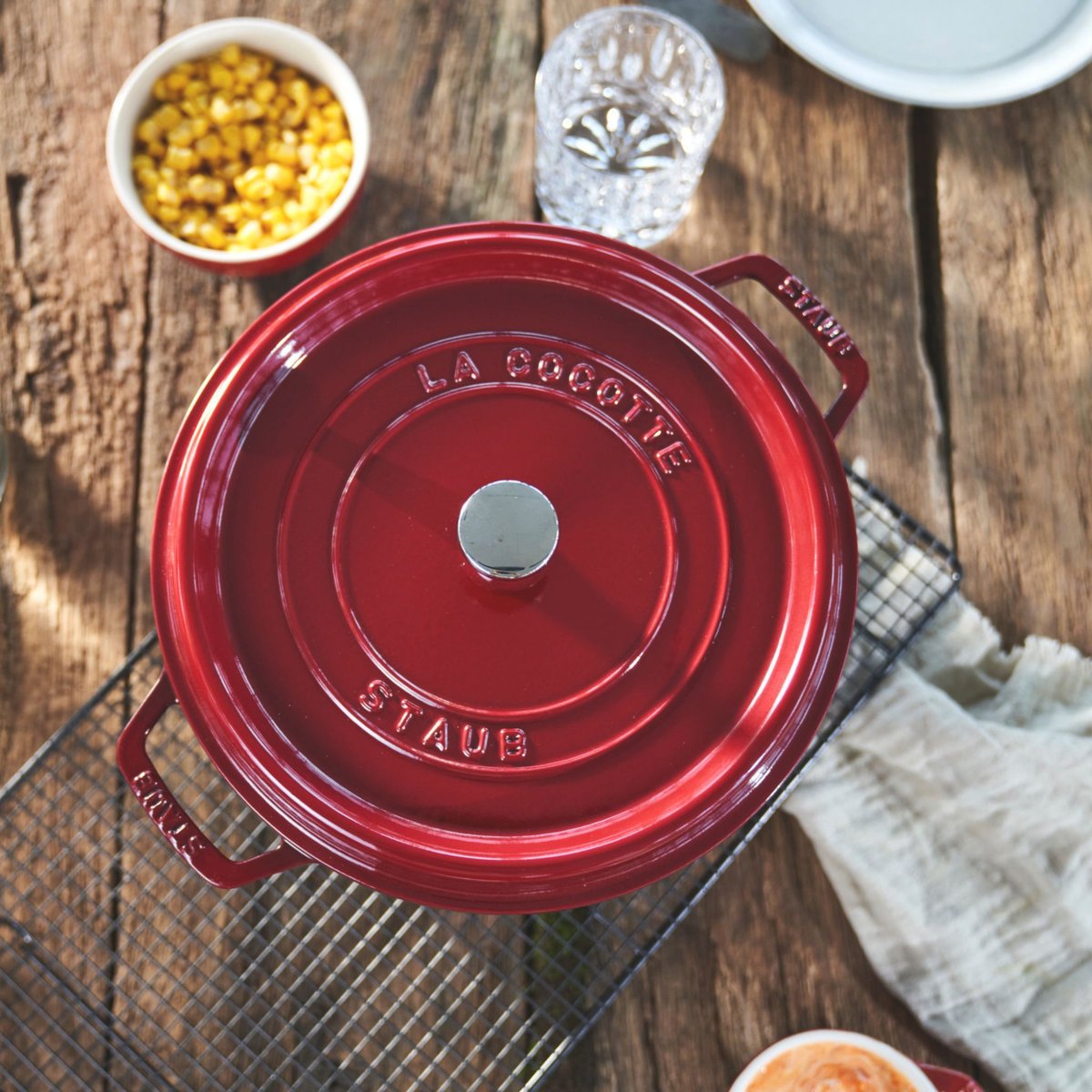 Cocotte 26 cm, Rond(e) bordeaux, STAUB