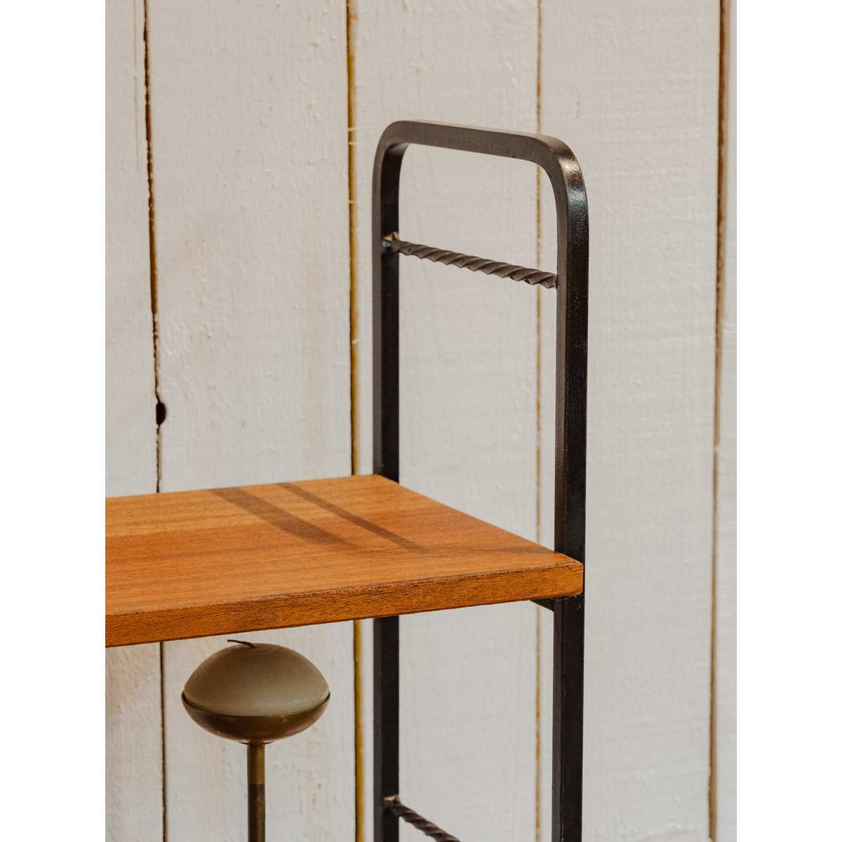 Meuble d'appoint en bois et métal noir Gustave N°1653 - Bon état bois foncé, DEBONGOUT