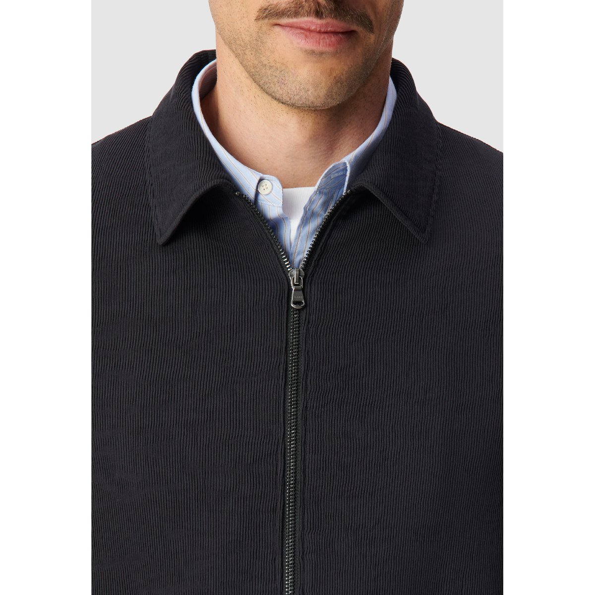 Cardigan zippé tissu plissé noir, IKKS