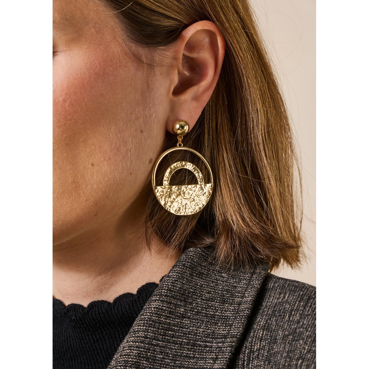 Boucles d'oreilles pendantes rondes light gold, LA FEE MARABOUTEE