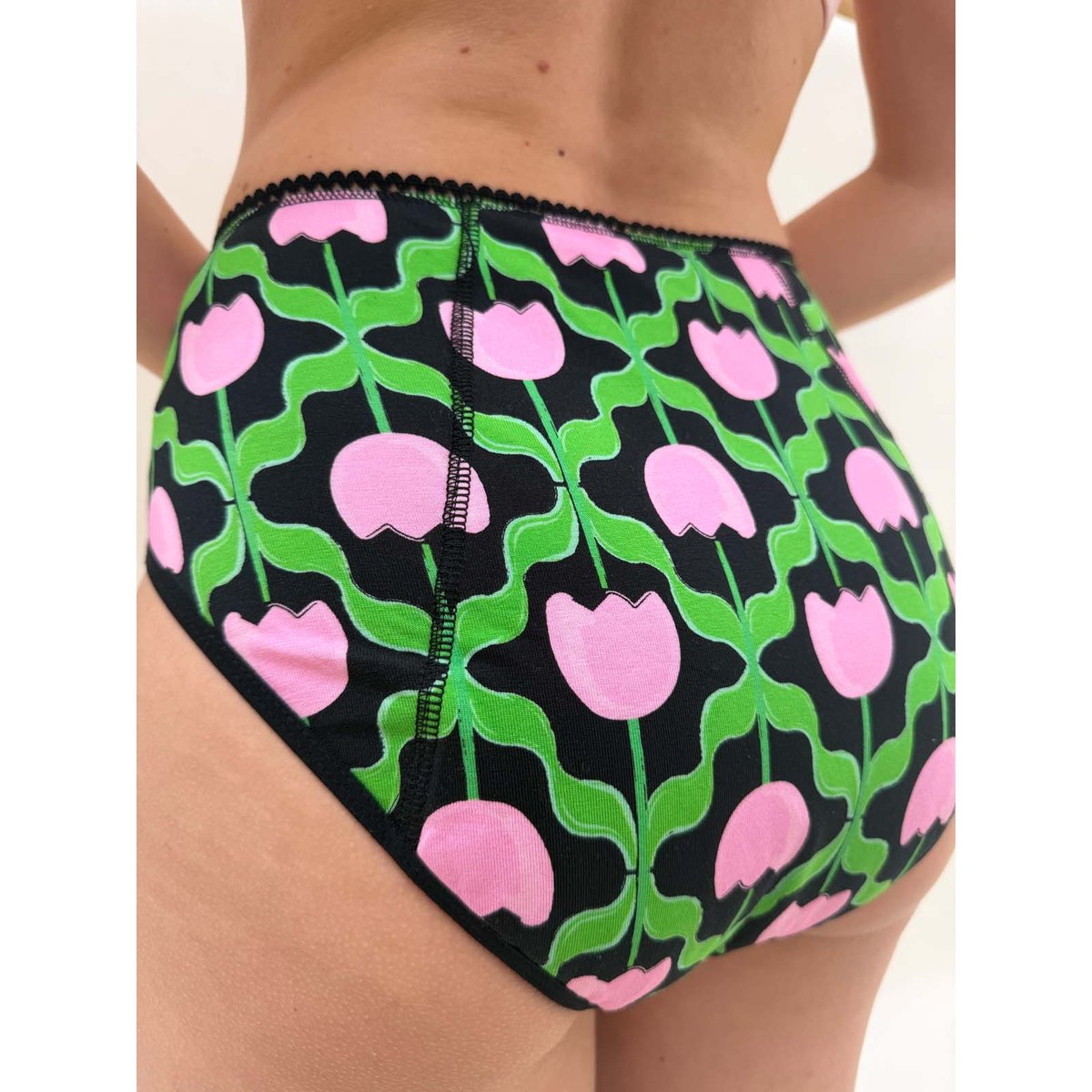 Culotte menstruelle taille haute GOTS - Flux nuit - Tulipes Noir noir à fleurs, WE ARE JOLIES