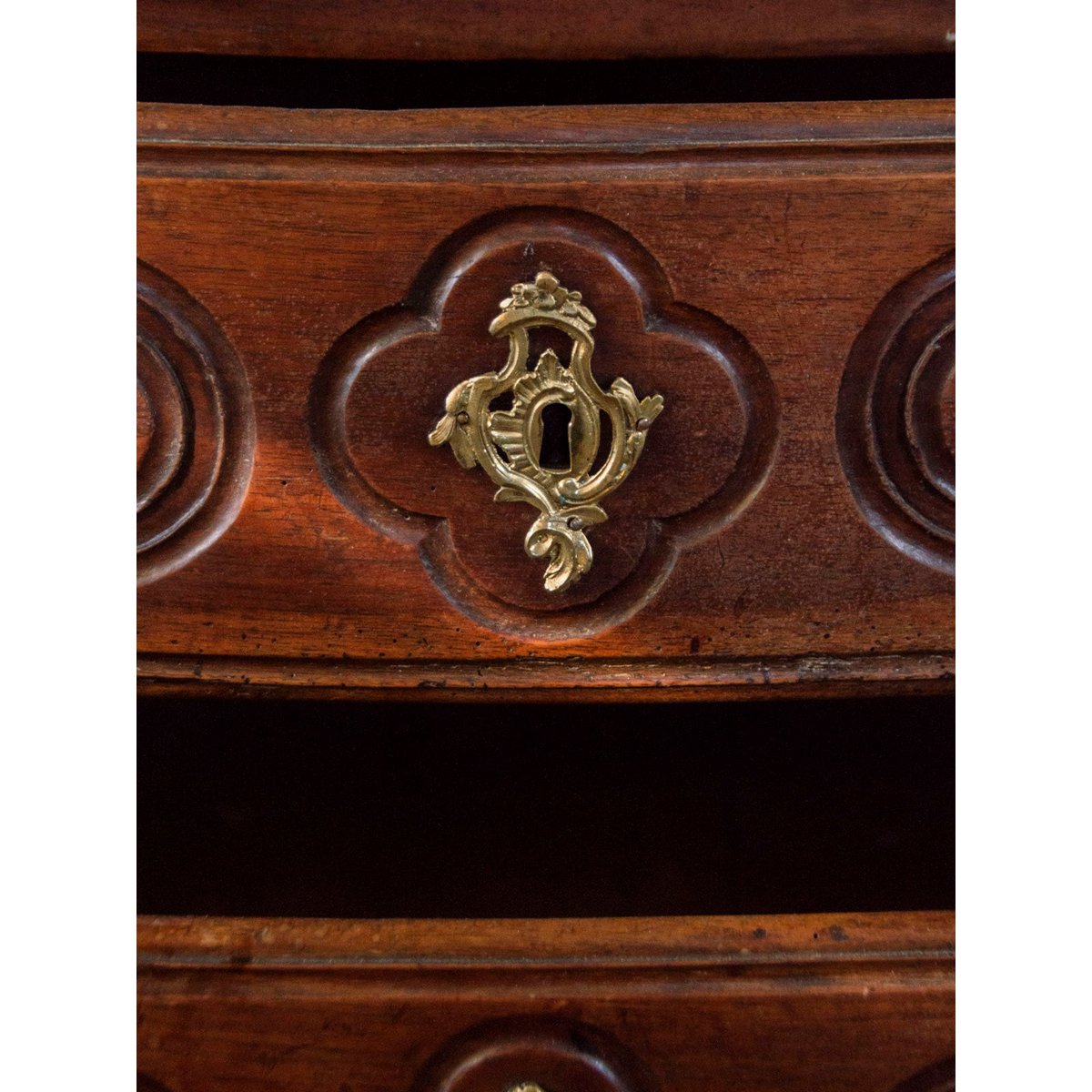 Commode bordelaise en bois Garance N°514 - Bon état bois foncé, DEBONGOUT