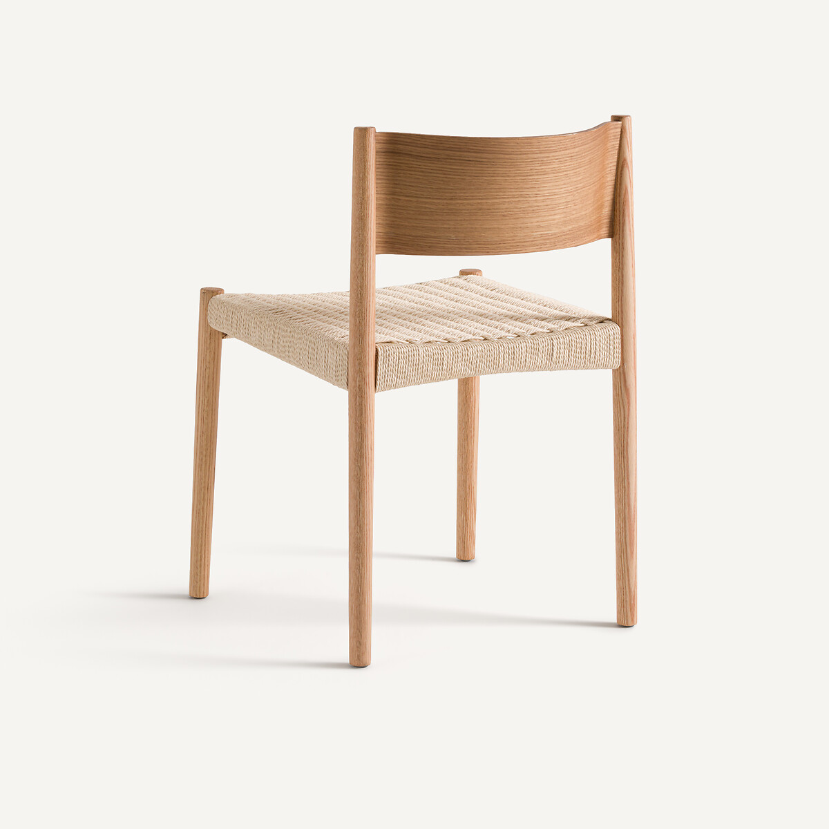 Chaise en frêne massif, assise en corde de papier tressée, IZIE chêne naturel, AM.PM