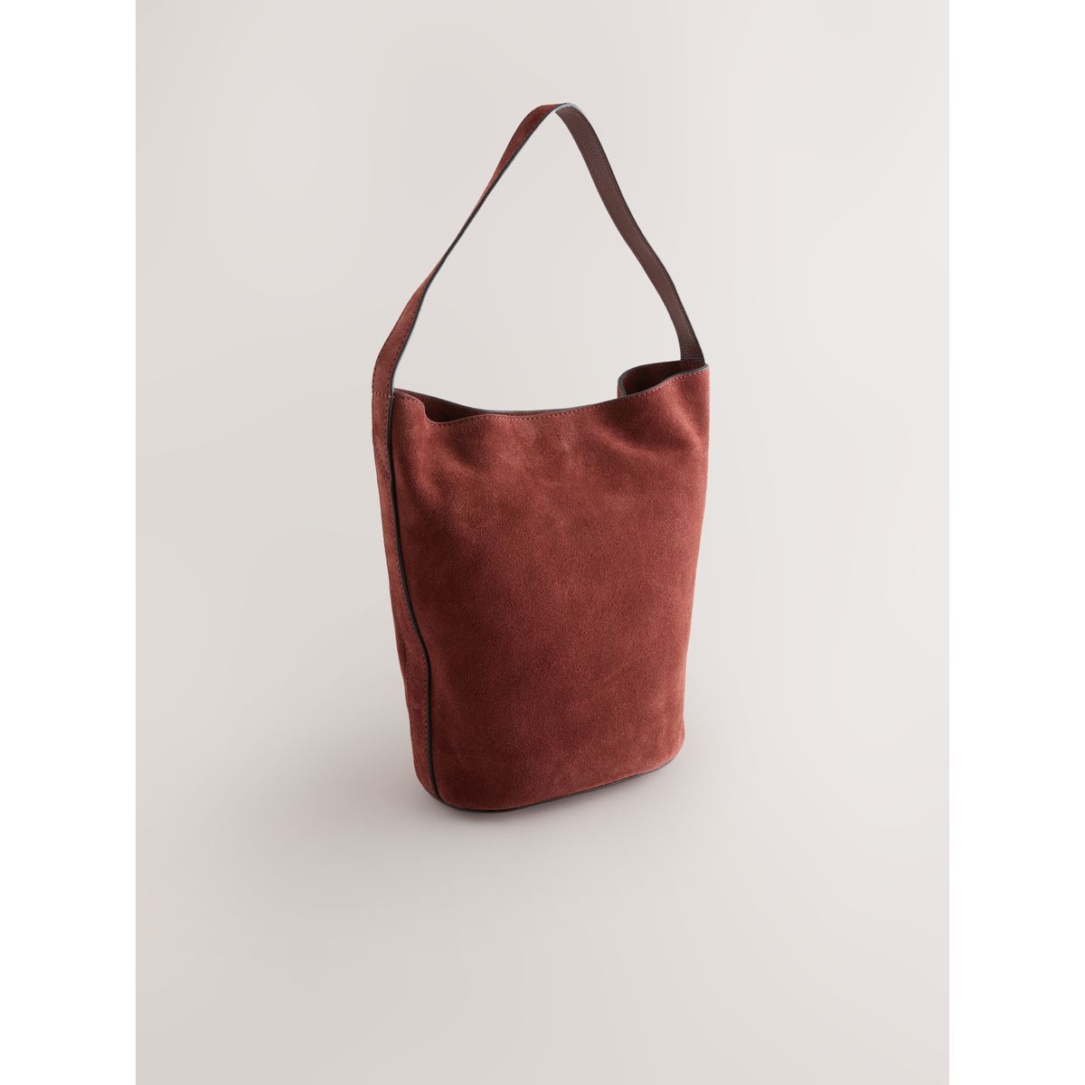 Sac seau porté épaule en cuir souple marron rouille, NEXT