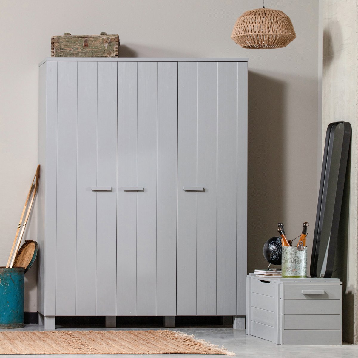 Armoire 3 portes en pin DENNIS gris béton, WOOOD