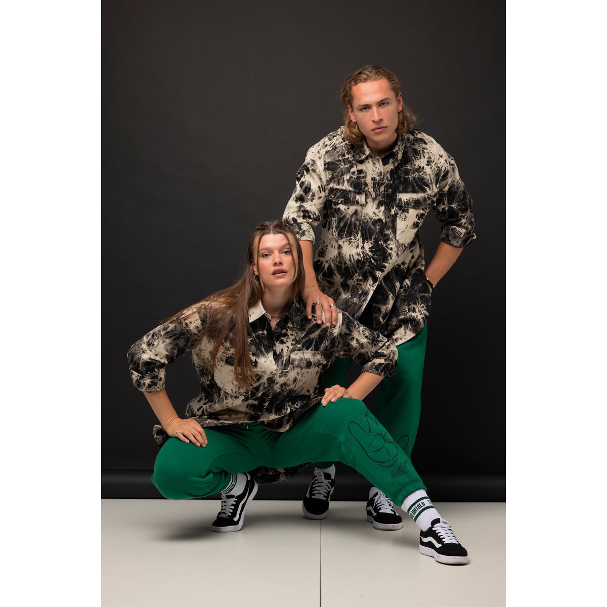 Veste chemisier oversize à manches longues noir, STUDIO UNTOLD