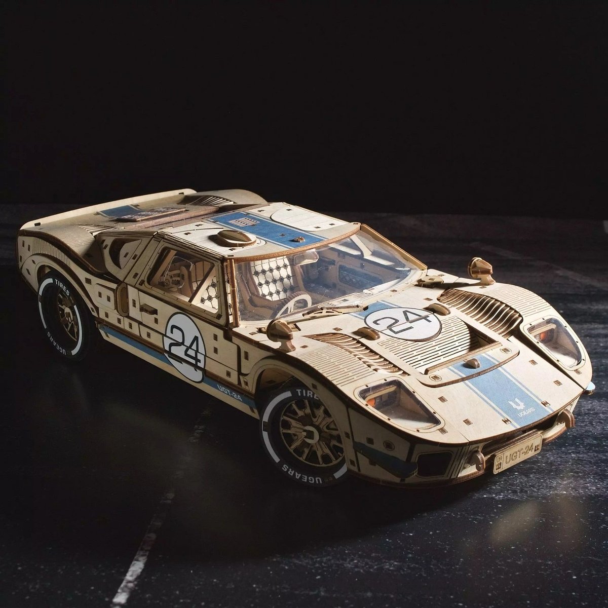 Puzzle 3D UGT24 Voiture d'Endurance beige, UGEARS