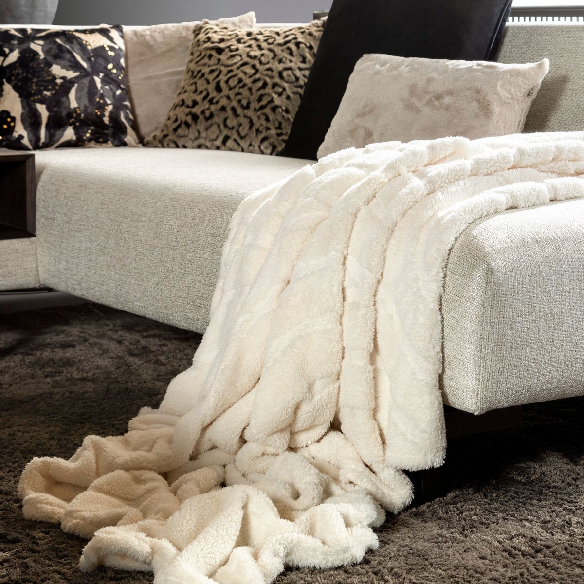 Housse de coussin Keyan marron foncé, DUTCH DECOR