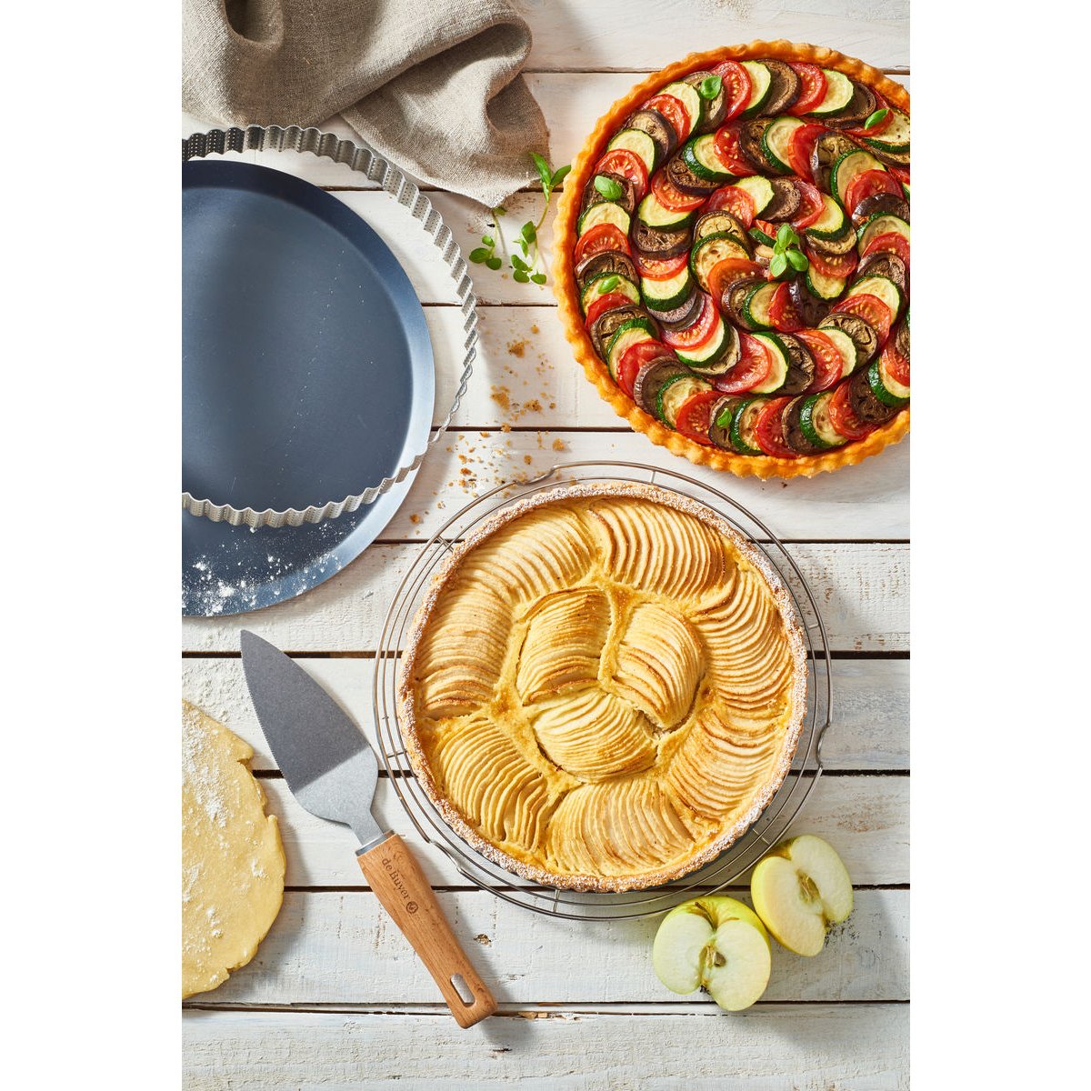 Cercle à tarte perforé cannelé ø20 cm - acier inoxydable gris, DE BUYER