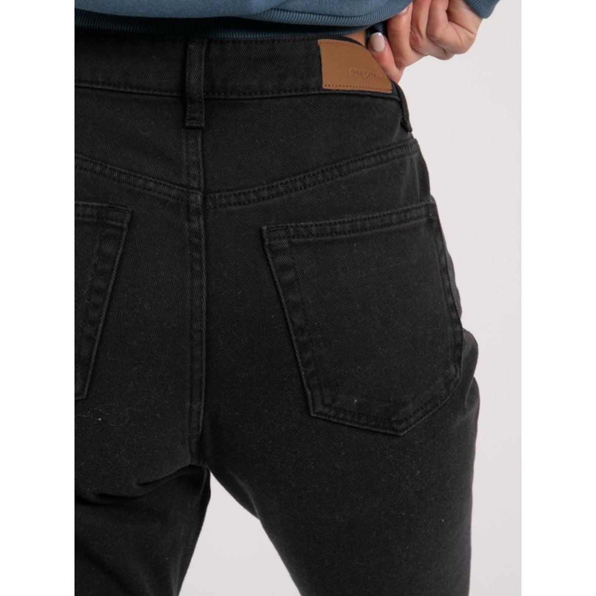 Jean Slim Equateur noir, DONA LISA
