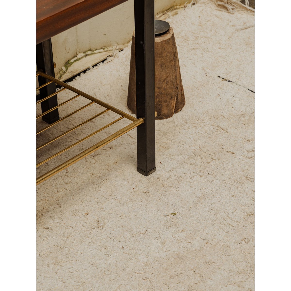 Table basse en bois et métal Donna N°1063 - Bon état bois foncé, DEBONGOUT