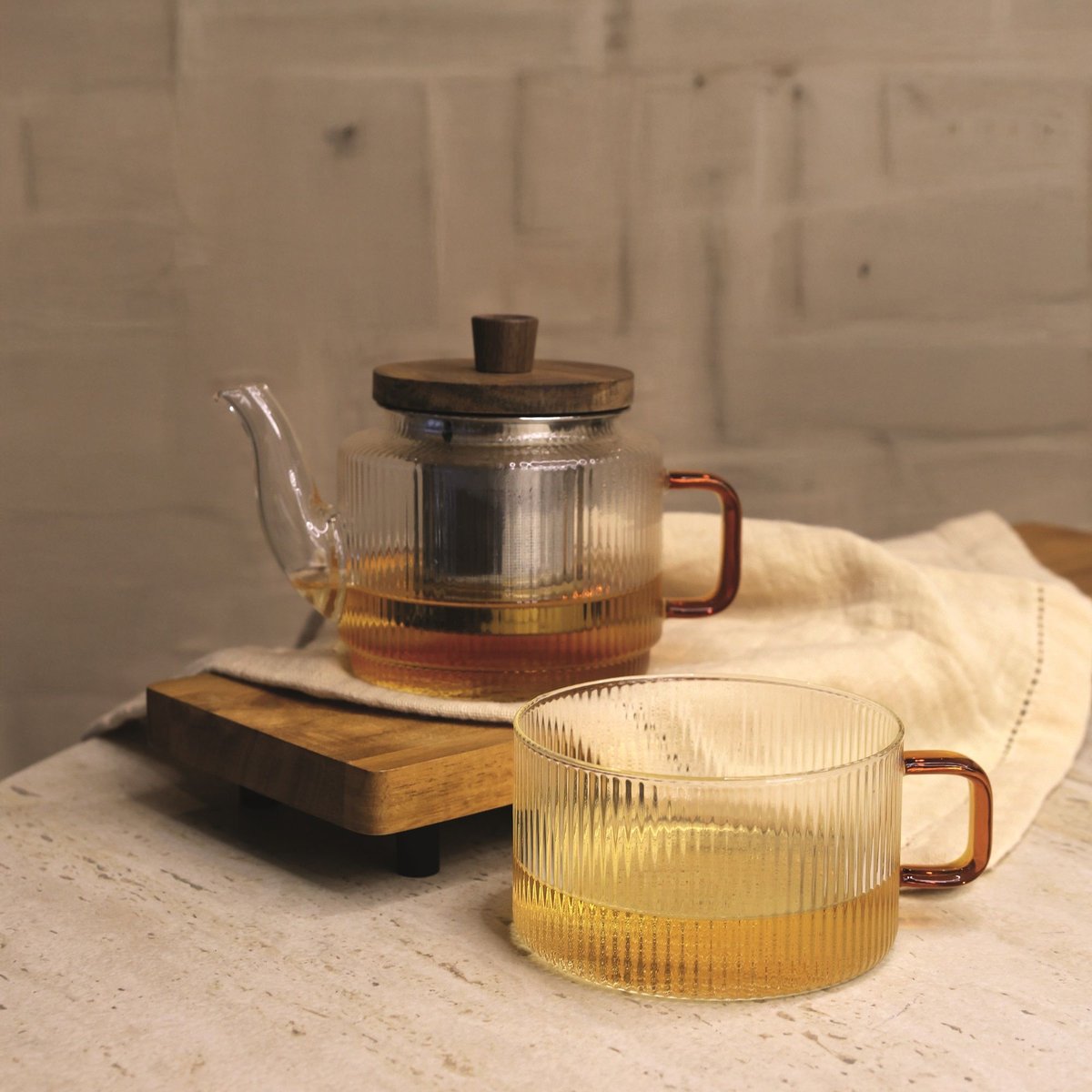 Théière 40cl avec une tasse en verre 25cl, KARL naturel-transparent, OGO LIVING