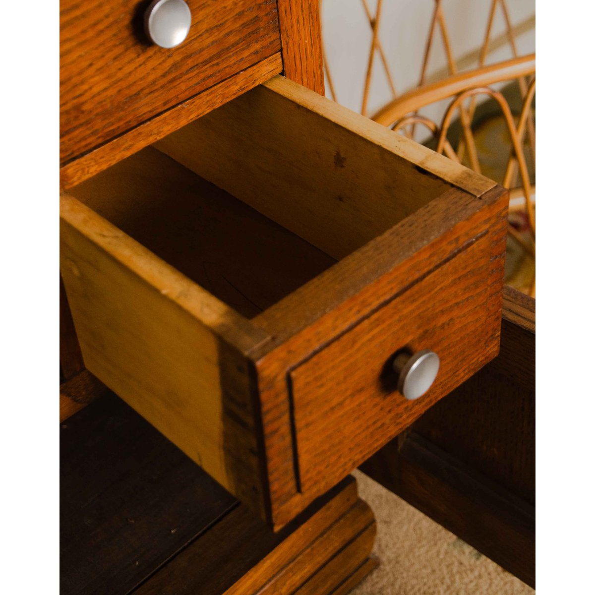 Table de chevet au plateau en marbre Odile N°1383 - Bon état orange, DEBONGOUT