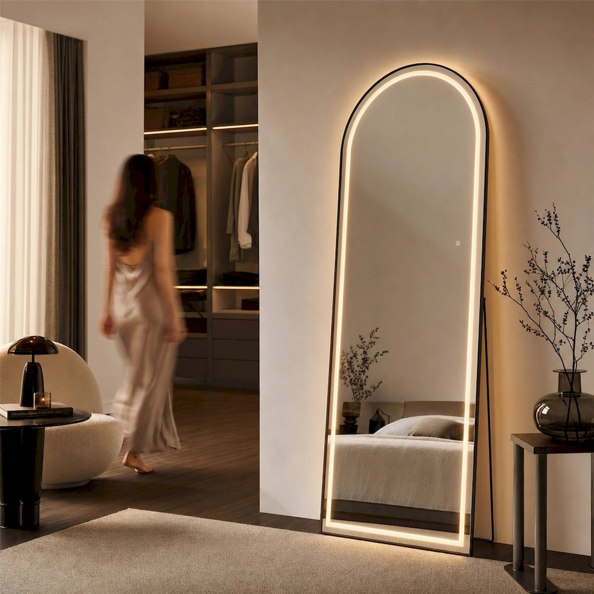 Miroir arqué lumineux à LED cadre en fer MODERN miroir et noir, RECOLLECTION
