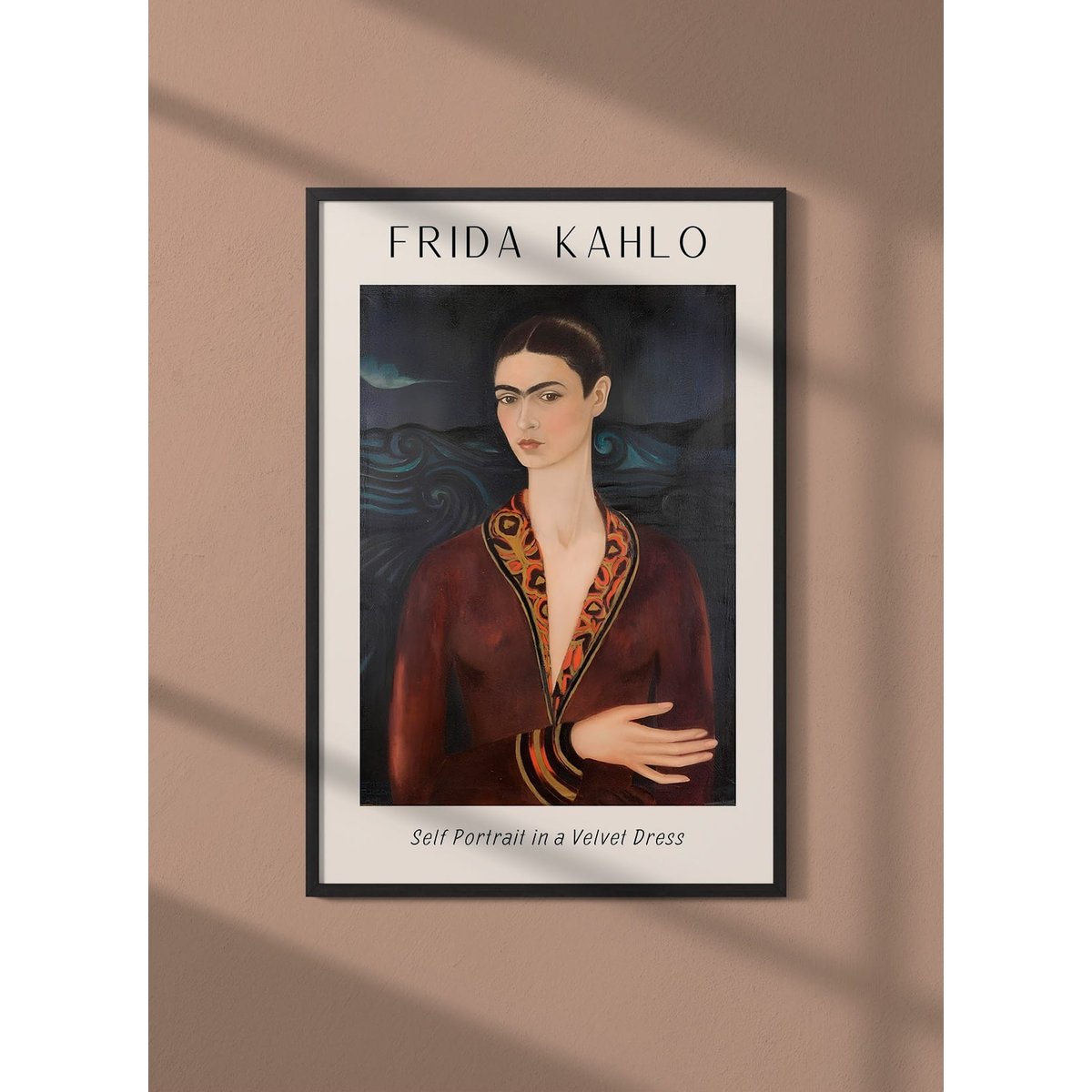 Affiche Frida Kahlo « Self Portrait in a Velvet Dress » blanc, L'AFFICHERIE