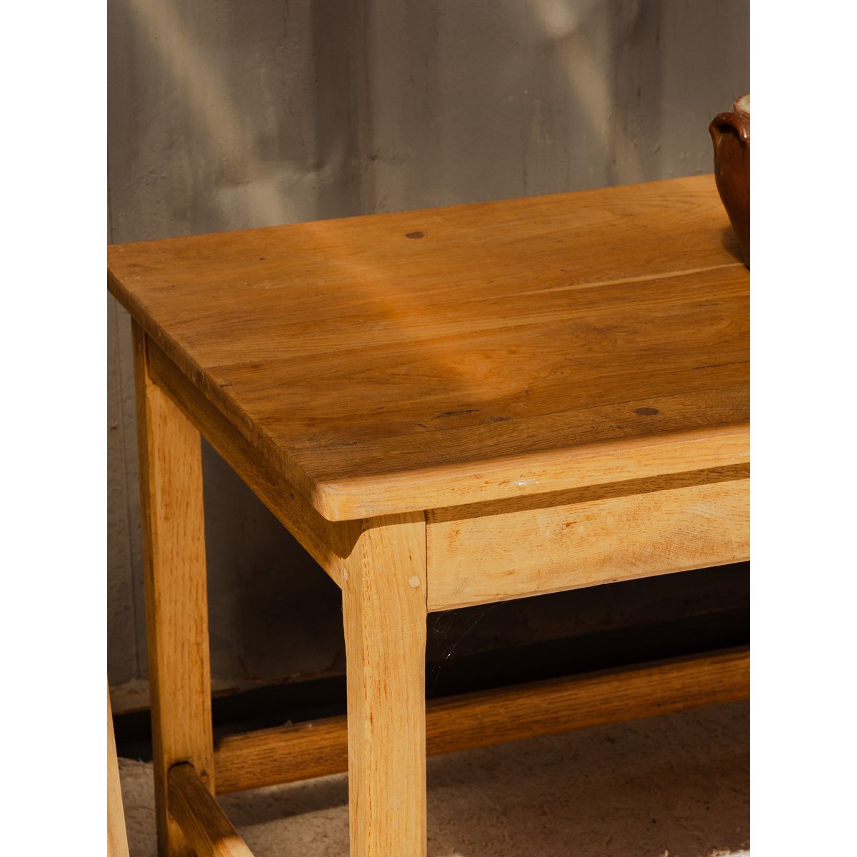 Table basse en bois Léonie N°1127 - Bon état bois clair, DEBONGOUT