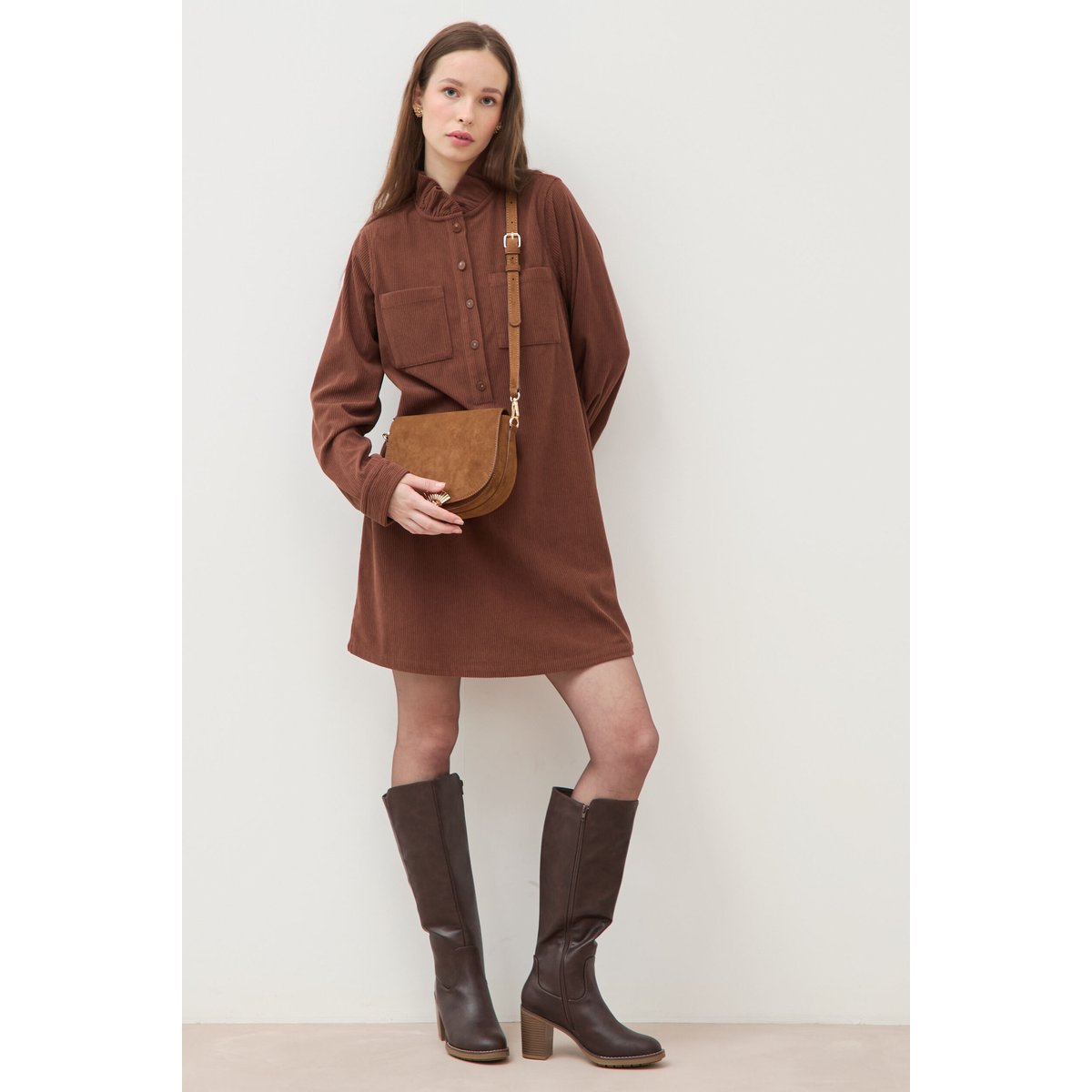 Robe velours manches longues col montant marron foncé, BONOBO