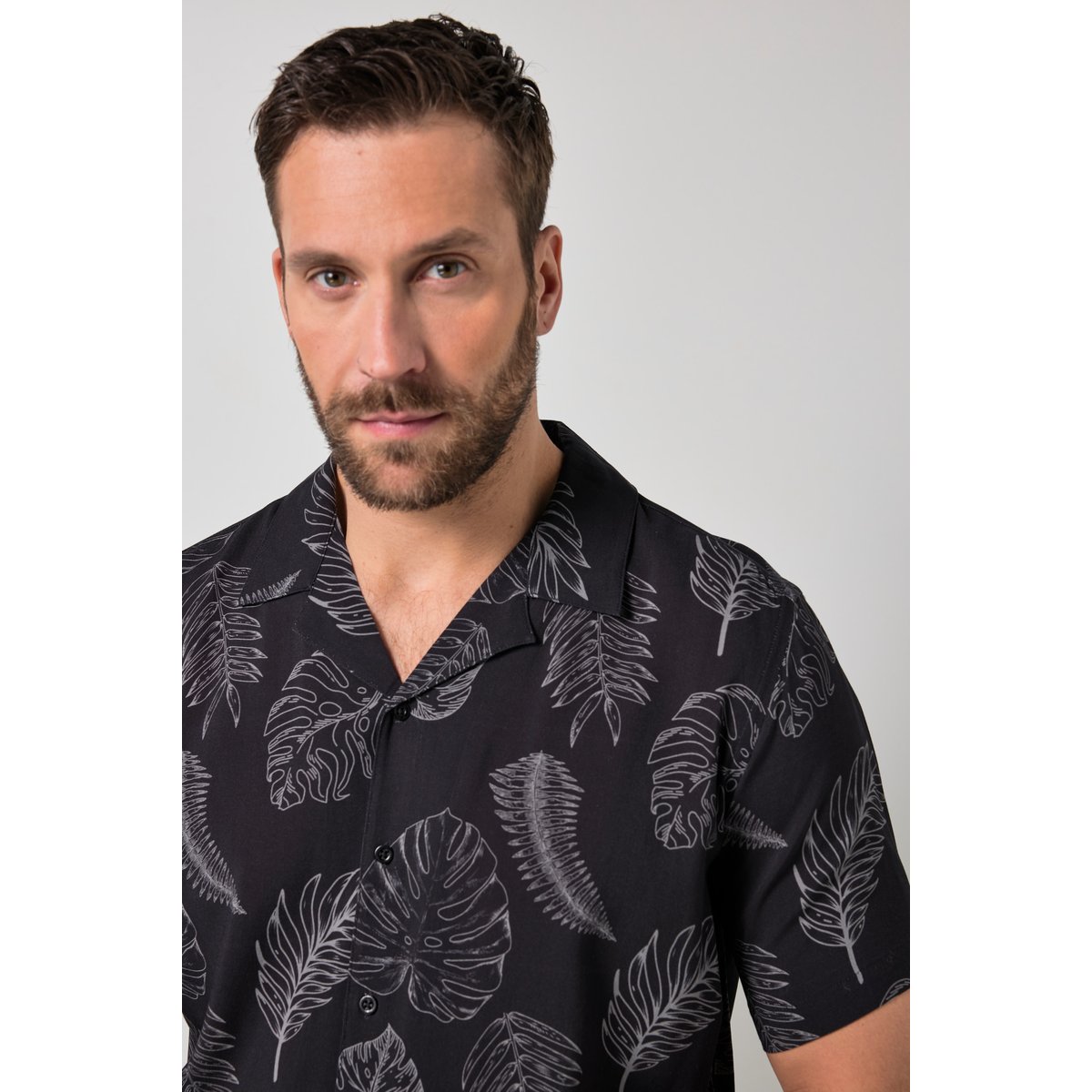 Chemise dans un imprimé all-over noir, JP1880