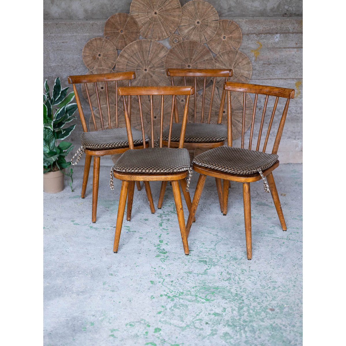 Chaise scandinave vintage Alma N°2048 - Bon état bois clair, DEBONGOUT