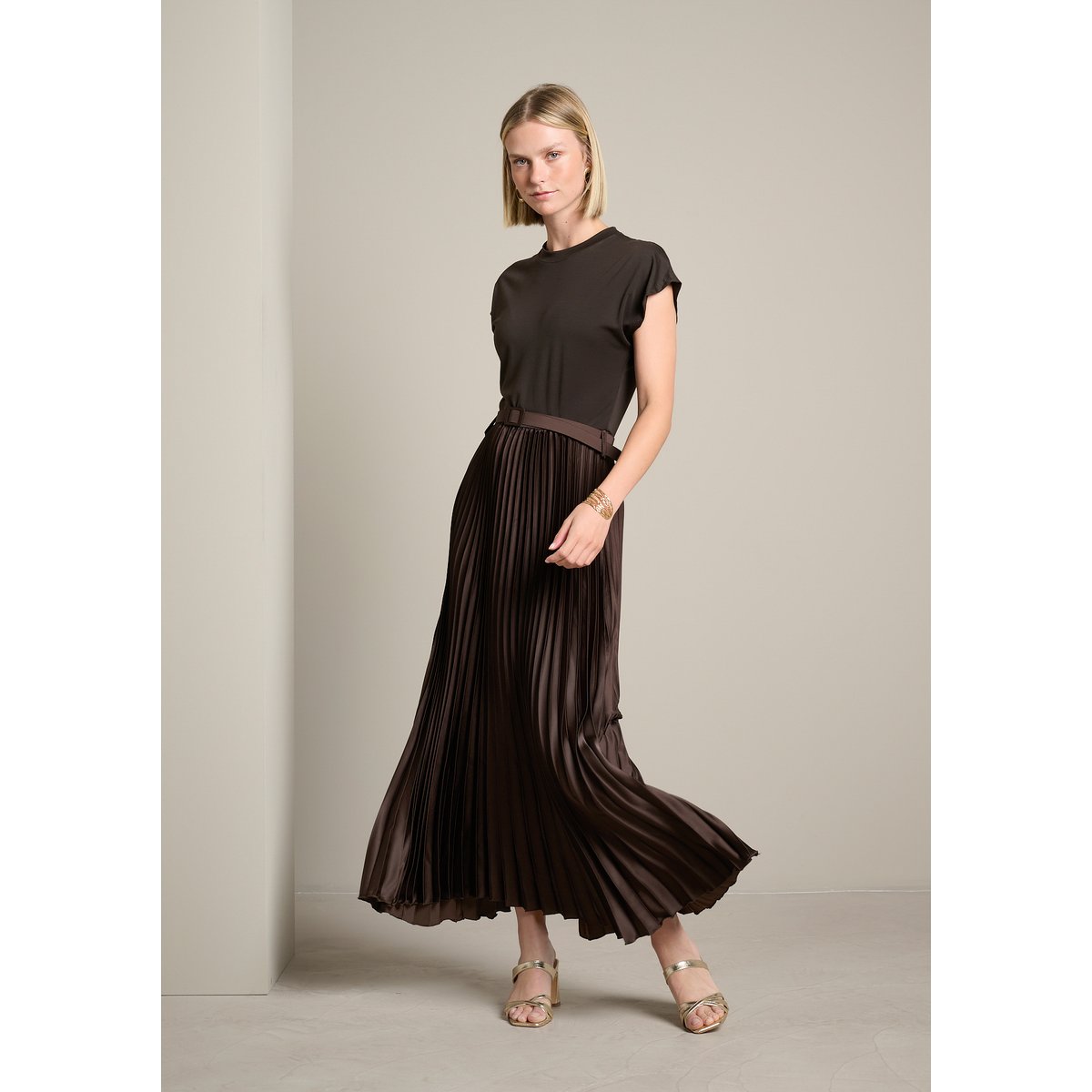 Robe midi plissée bimatière brun fonce chocolate, LOLALIZA