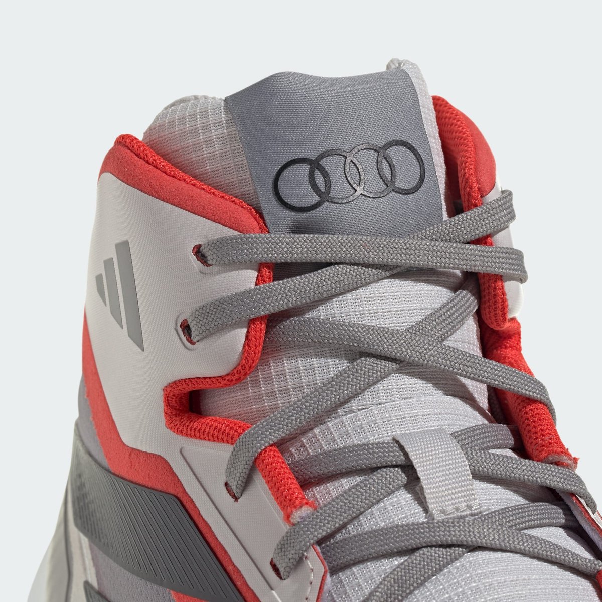 Chaussure Adidas Feroza Mid Audi Revolut F1 Team Chaussure Adidas Feroza Mid Audi Revolut F1 Team chalk pearl / utility black / hi-res red, adidas Performance