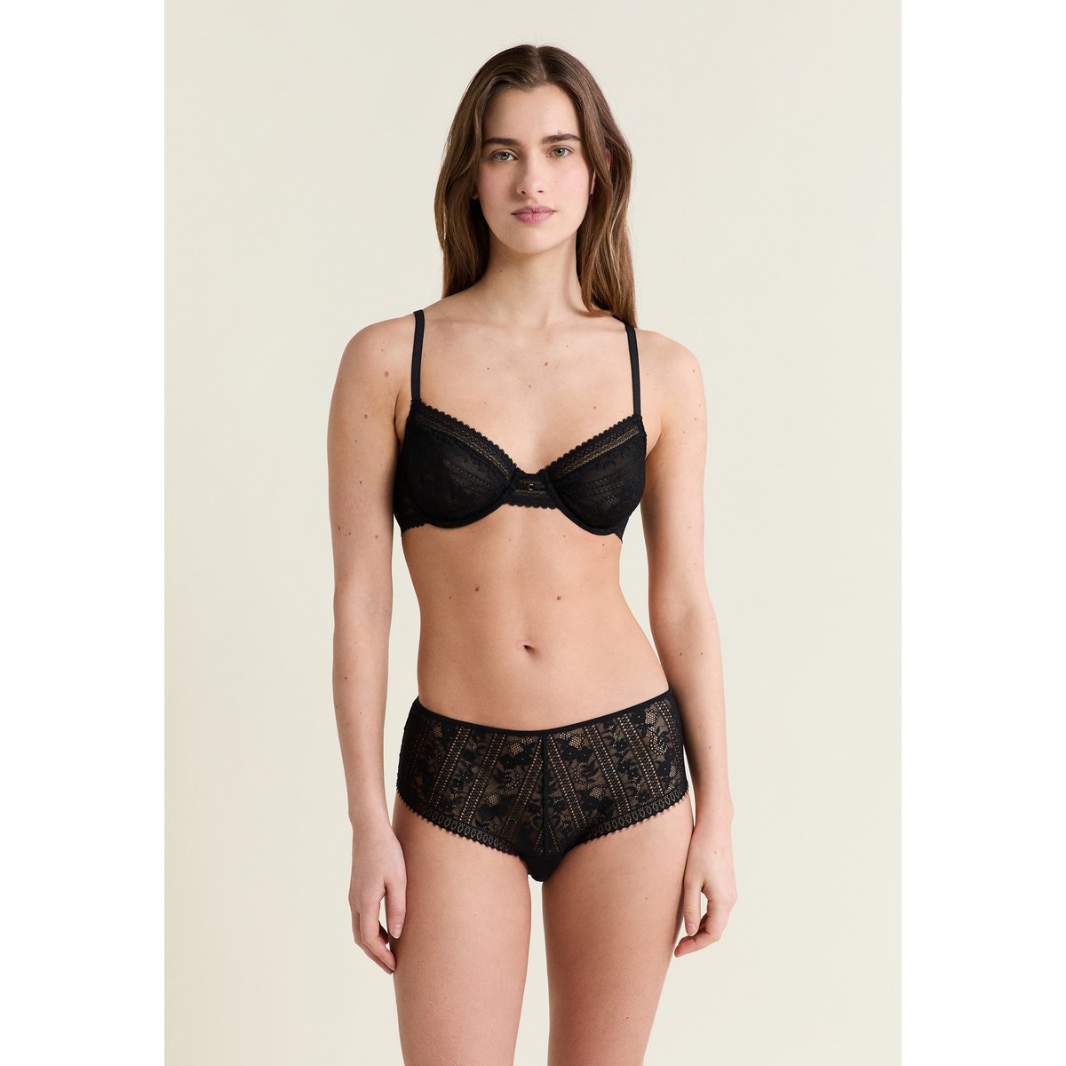 Soutien-gorge en dentelle avec bijou doré AURA noir, ETAM