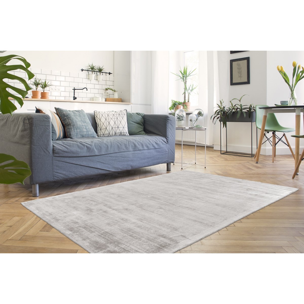 Tapis moderne en soie de bambou UPTOWN argent, NOVATREND