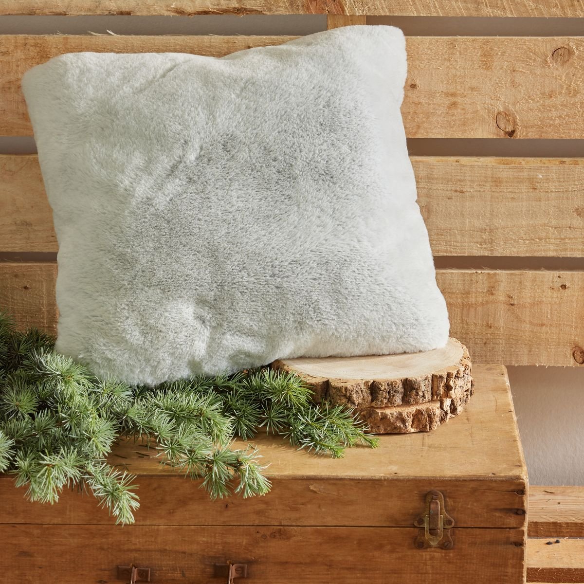 Ensemble plaid et coussin assorti uni WINTER SPIRIT GLACIER gris, TODAY