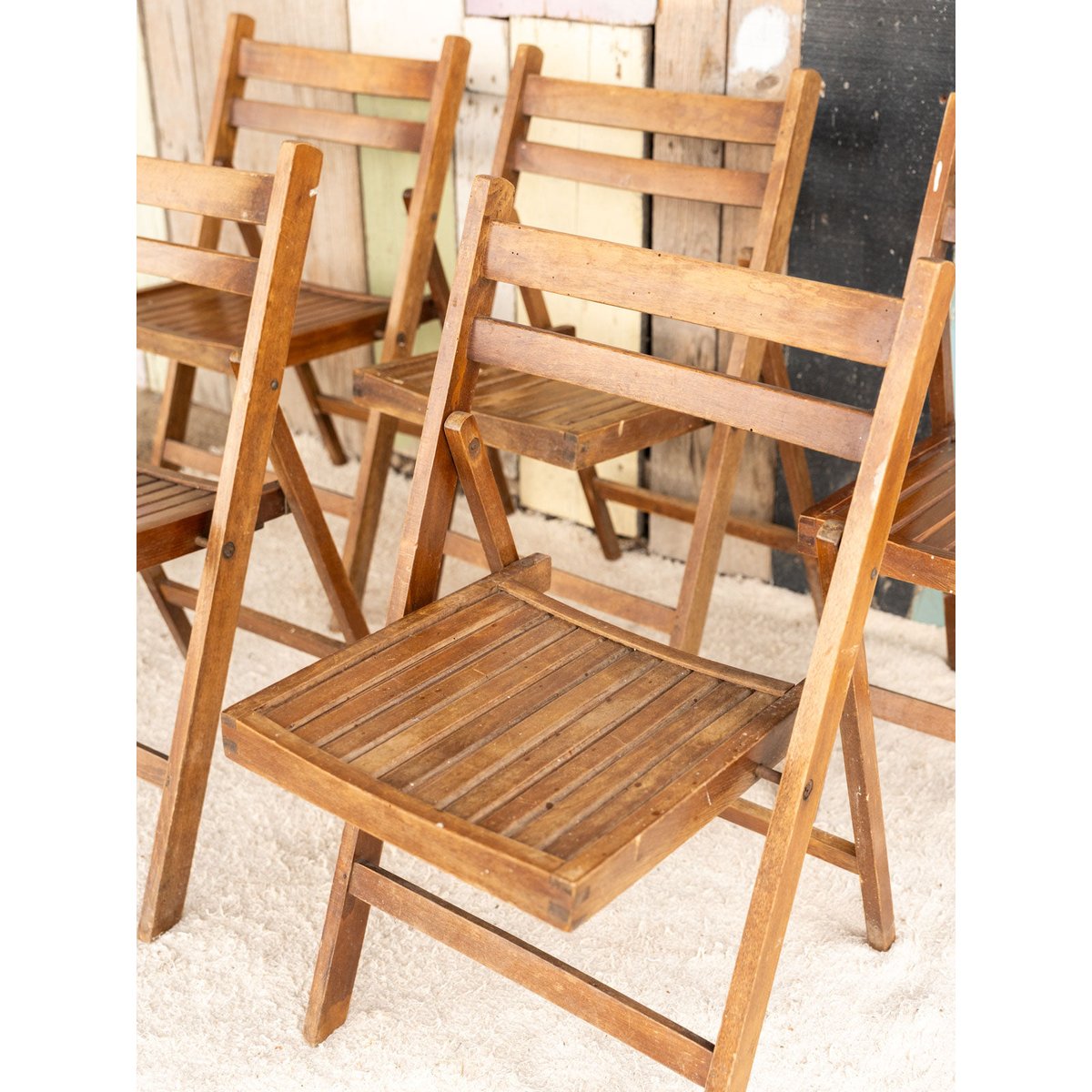 Lot de 5 chaises en bois Claude N°1412 - Bon état bois foncé, DEBONGOUT