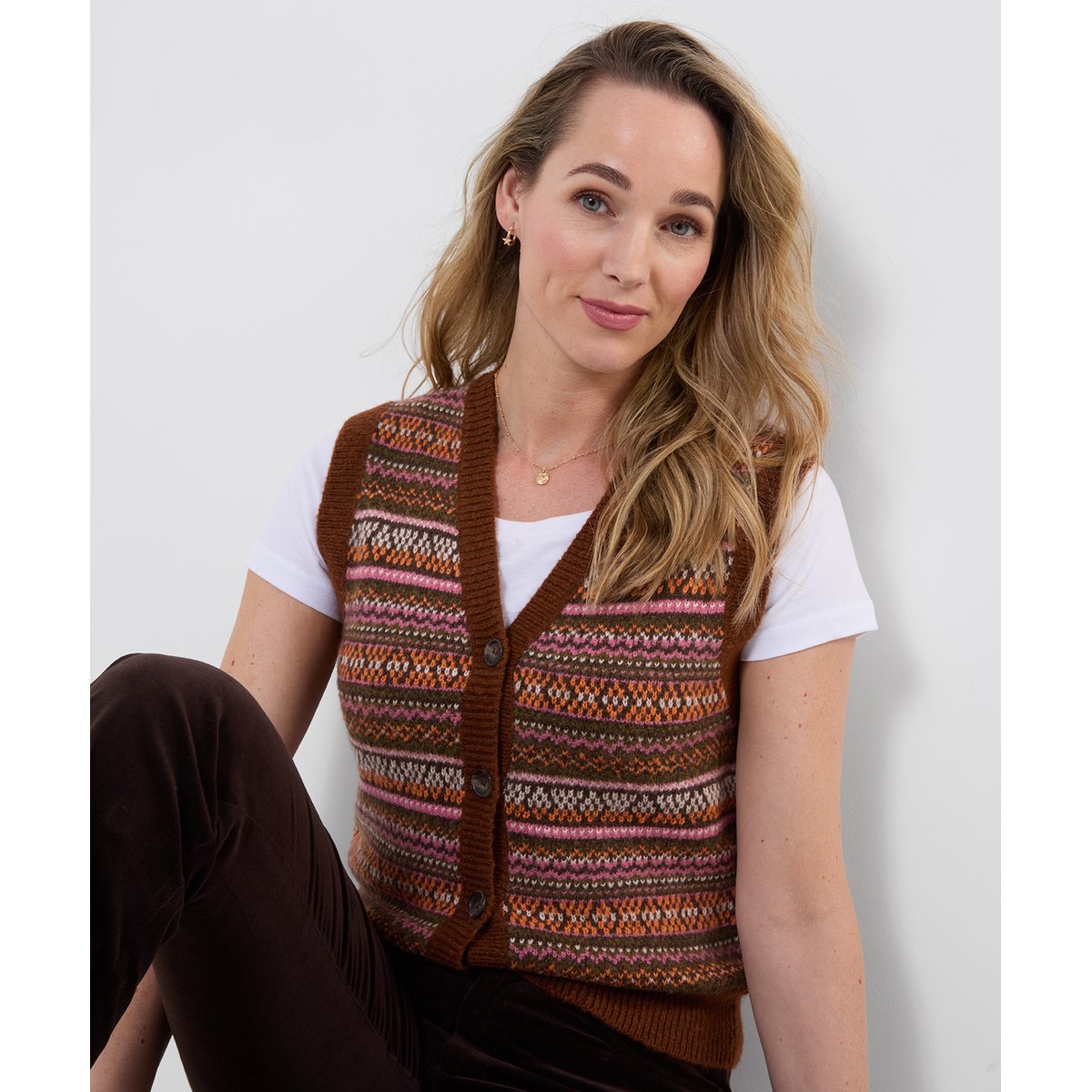 Pull Sans Manches en Maille Jacquard Fair Isle Boutonné Jours d'Automne marron, JOE BROWNS